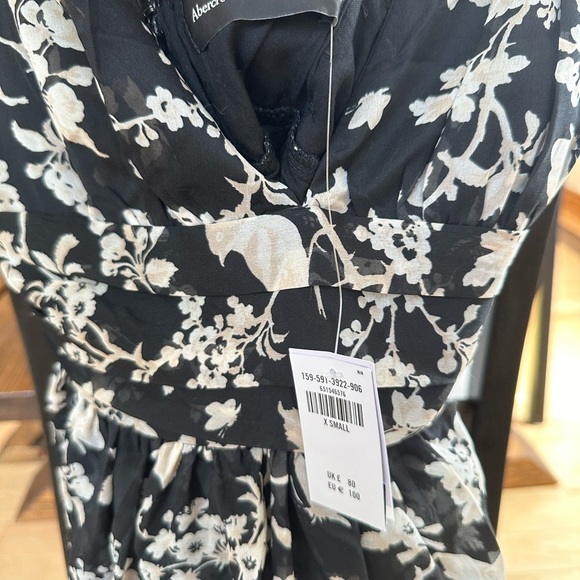 Abercrombie dress size small - Picture 3 of 3